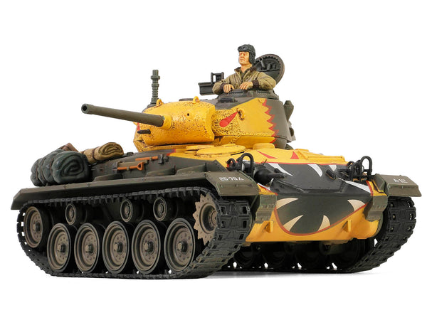 M24 Chaffee Light Tank "Tiger Face 79th Tank Btn Han River South Korea" (1950) United States Army "Armoured Fighting Vehicle" Series 1/32 Diecast Model by Forces of Valor