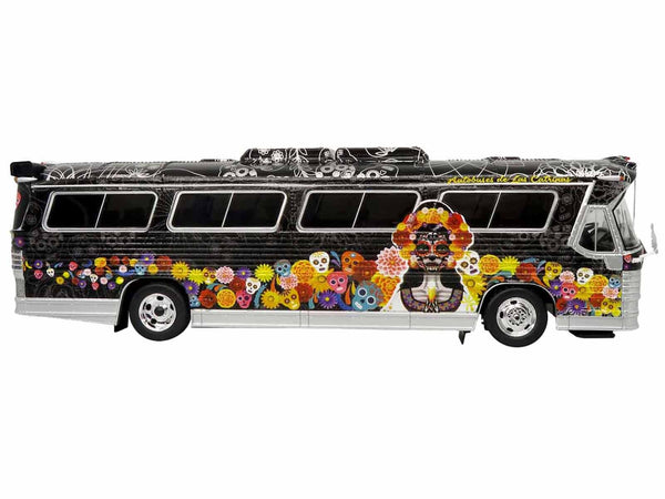 Dina 323 G2 Olimpico Coach Bus "Autobuses de Las Catrinas: El Paraiso" Black with Dia de los Muertos Graphics "The Bus & Motorcoach Collection" 1/43 Diecast Model by Iconic Replicas