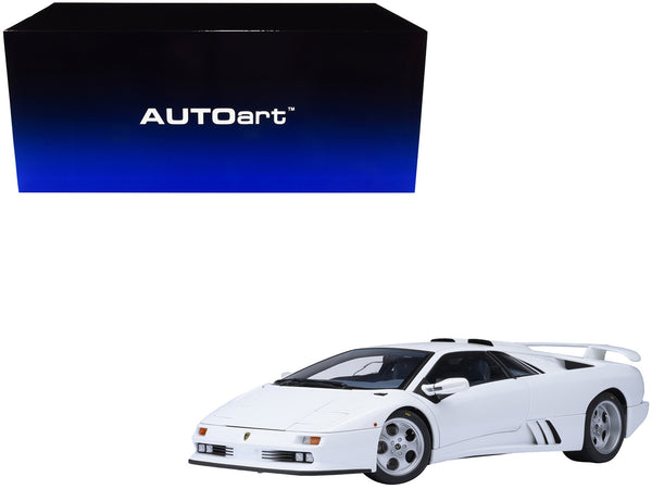 Lamborghini Diablo SE30 Jota Impact White 1/18 Model Car by Autoart