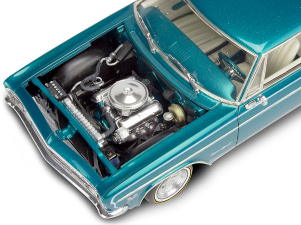 Level 4 Model Kit 1966 Chevrolet Impala SS 396 2-in-1 Kit 1/25 Scale Model by Revell