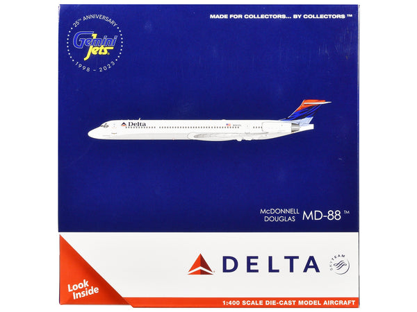 McDonnell Douglas MD-88 Commercial Aircraft "Delta Air Lines" (N941DL) White with Red and Blue Tail 1/400 Diecast Model Airplane by GeminiJets