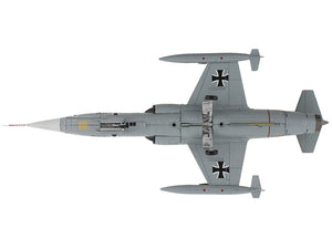 Lockheed RF-104G Starfighter Fighter Aircraft "AG 51 Immelmann" (1966) German Luftwaffe "Air Power Series" 1/72 Diecast Model by Hobby Master