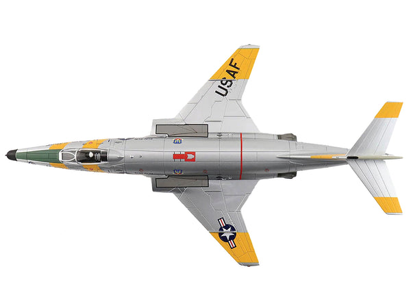 McDonnell RF-101C Voodoo Fighter Aircraft "363rd TRW Operation Sun Run" (1957) United States Air Force "Air Power Series" 1/72 Diecast Model by Hobby Master