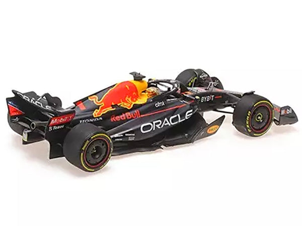 Red Bull Racing RB18 #1 Max Verstappen "Oracle" Winner F1 Formula One "Abu Dhabi GP" (2022) with Driver Limited Edition to 432 pieces Worldwide 1/18 Diecast Model Car by Minichamps