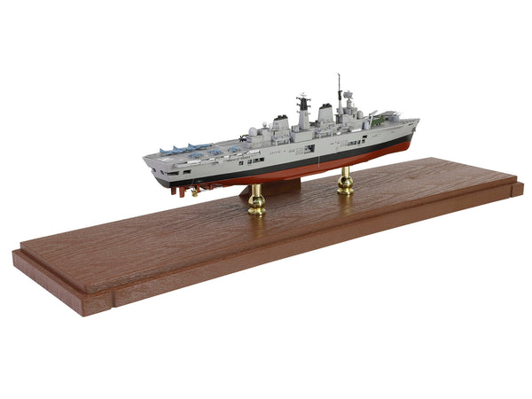 British HMS Invincible (R05) Aircraft Carrier Full-Hull Edition "Falklands War" (1982) British Royal Navy "Battleship" Series 1/700 Diecast Model by Metal Proud