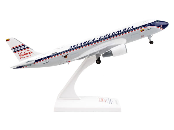 Airbus A320 Commercial Aircraft with Landing Gear "Avianca Colombia" (N284AV) White and Gray with Blue Stripes (Snap-Fit) 1/150 Plastic Model by Skymarks