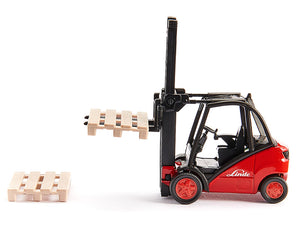 Linde Forklift Truck Red with 2 Pallet Accessories 1/50 Diecast Model by Siku