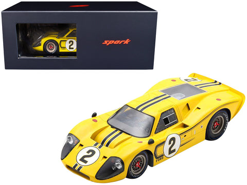 Ford GT40 MK IV #2 Bruce McLaren - Mark Donohue "24 Hours of Le Mans" (1967) with Acrylic Display Case 1/18 Model Car by Spark