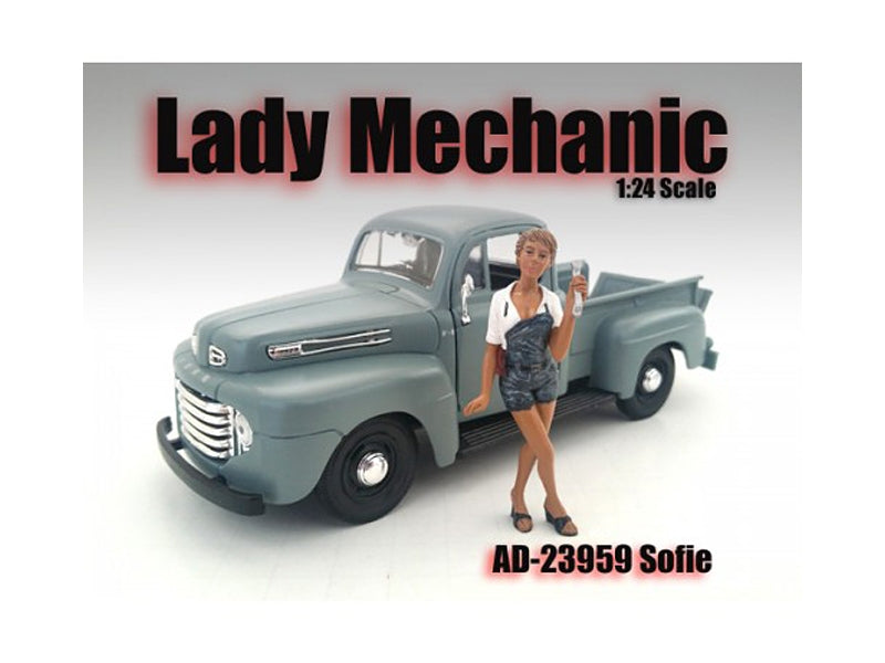 Lady Mechanic Sofie Figure For 1:24 Scale Models by American Diorama