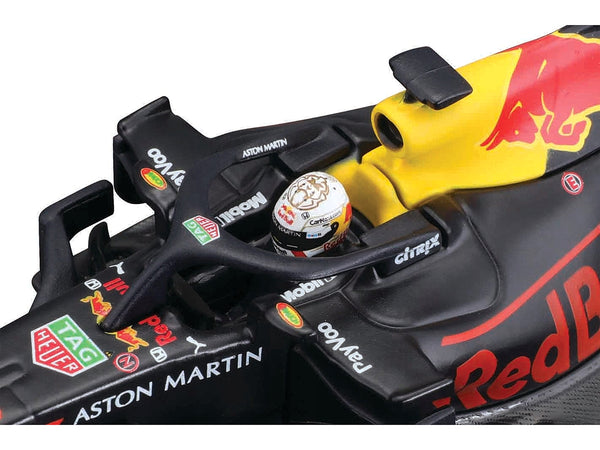 Aston Martin Red Bull Racing RB16 #33 Max Verstappen Winner Formula One F1 Abu Dhabi GP (2020) 1/43 Diecast Model Car by Bburago
