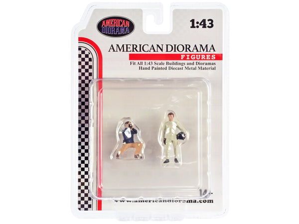 "Race Day" Two Diecast Figures Set 1 for 1/43 Scale Models by American Diorama