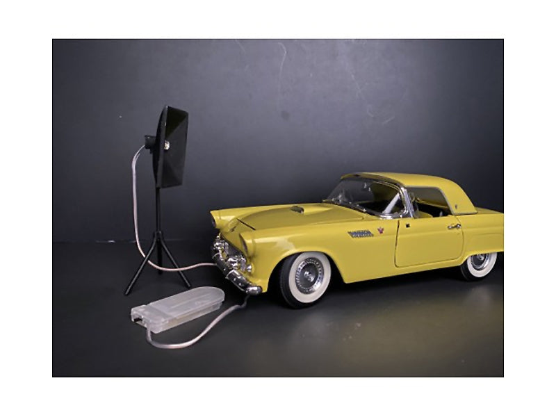 Photographer Lighting Kit, Set of 2 Lights for 1/24 Scale Models by American Diorama