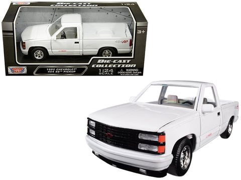 1992 Chevrolet 454 SS Pickup Truck White 1/24 Diecast Model Car by Motormax