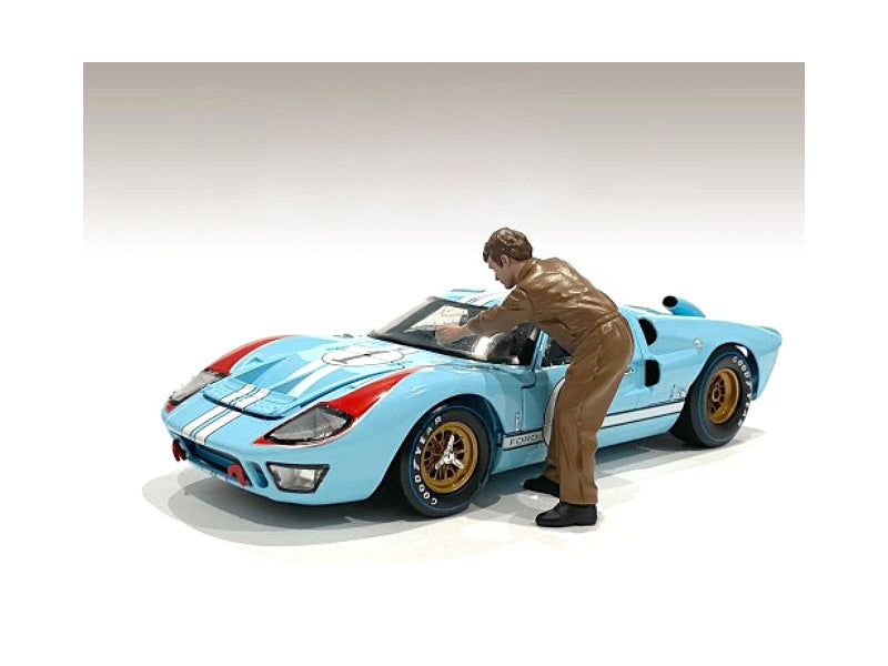 "Race Day 1" Figurine V for 1/18 Scale Models by American Diorama