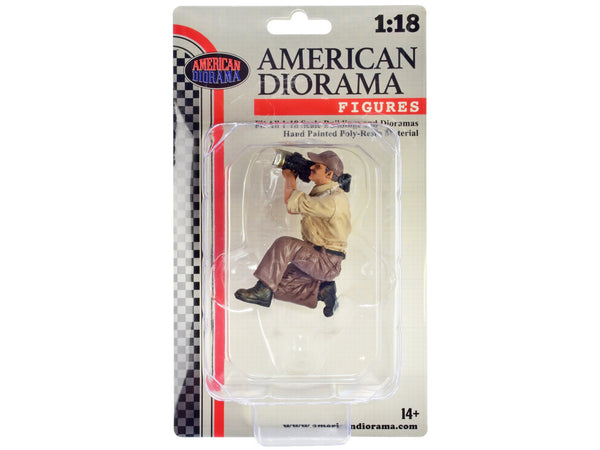 "4X4 Mechanic" Figure 7 for 1/18 Scale Models by American Diorama