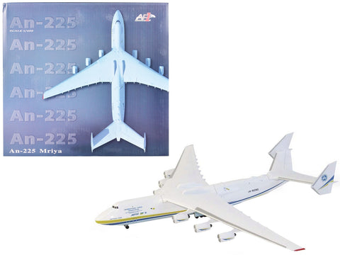 Antonov An-225 Mriya Cargo Aircraft UR-82060 "Ukraine" 1/400 Diecast Model by Air Force 1