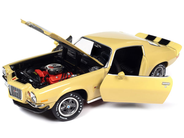 1972 Chevrolet Camaro RS Z28 Cream Yellow with Black Stripes "American Muscle" Series 1/18 Diecast Model Car by Auto World