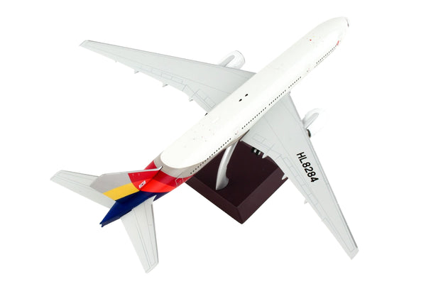 Boeing 777-200ER Commercial Aircraft "Asiana Airlines" White with Striped Tail "Gemini 200" Series 1/200 Diecast Model Airplane by GeminiJets