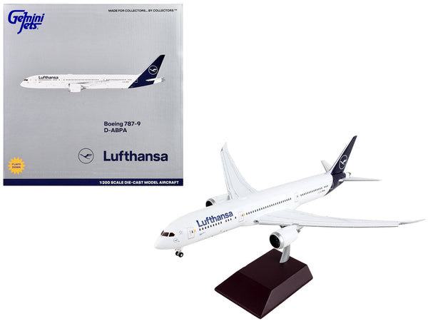 Boeing 787-9 Commercial Aircraft with Flaps Down "Lufthansa" White with Blue Tail "Gemini 200" Series 1/200 Diecast Model Airplane by GeminiJets