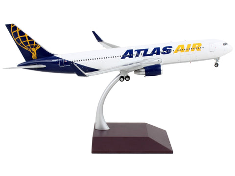 Boeing 767-300ER Commercial Aircraft "Atlas Air" White with Blue Tail "Gemini 200" Series 1/200 Diecast Model Airplane by GeminiJets