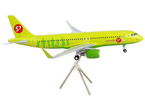 Airbus A320 Commercial Aircraft "S7 Airlines" Lime Green "Gemini 200" Series 1/200 Diecast Model Airplane by GeminiJets