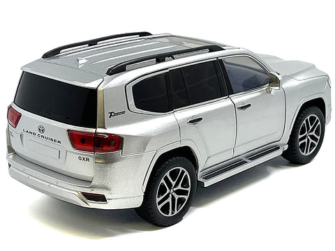 Toyota Land Cruiser Silver Metallic with Sun Roof 1/24 Diecast Model Car