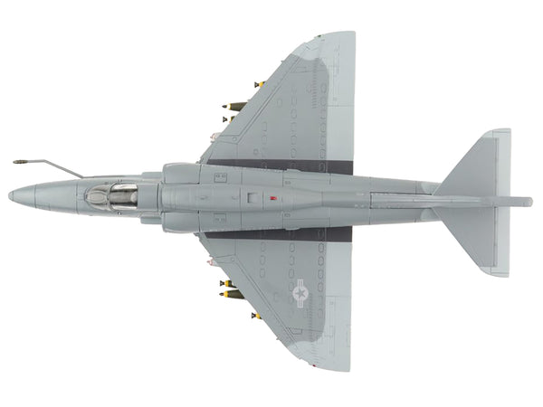 Douglas A-4F Skyhawk Attack Aircraft VMA-142 "Flying Gators" (1984) "Air Power Series" 1/72 Diecast Model by Hobby Master