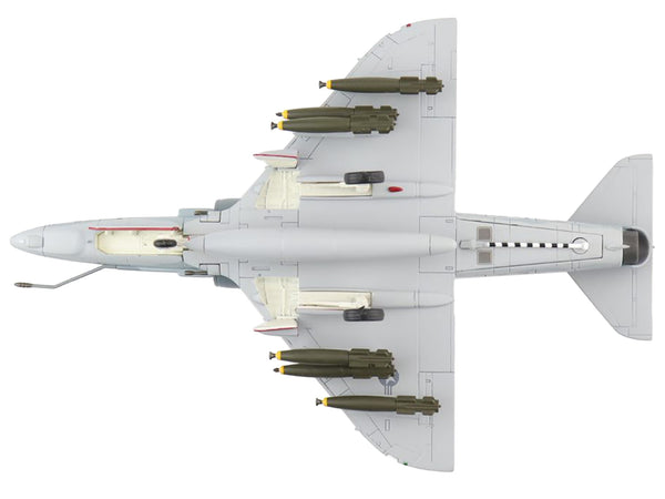 Douglas A-4F Skyhawk Attack Aircraft VMA-142 "Flying Gators" (1984) "Air Power Series" 1/72 Diecast Model by Hobby Master