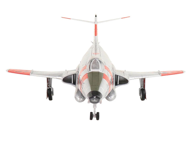 McDonnell RF-101C Voodoo Fighter Aircraft "Operation Sun Run 363rd TRW" (1957) United States Air Force "Air Power Series" 1/72 Diecast Model by Hobby Master