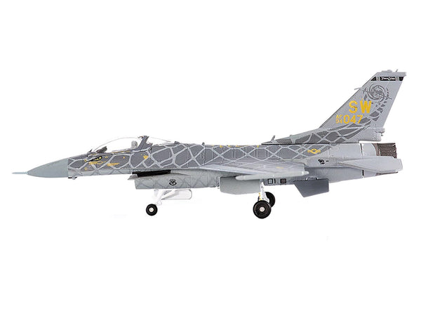Lockheed Martin F-16C Fighting Falcon Fighter Aircraft "Viper Demo Team" (2021) United States Air Force 1/144 Diecast Model by JC Wings