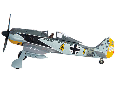 Messerschmitt FW 190A-4 Fighter Aircraft "Major Siegfried Schnell Luftwaffe JG2 France" (1943) 1/72 Diecast Model by JC Wings