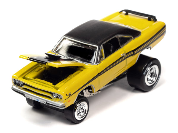 1970 Plymouth Road Runner Yellow with Black Gator Top and Black Stripes and 1969 Dodge Charger R/T HEMI Orange with Black Top and Tail Stripe "Zingers!" Set of 2 Cars "2-Packs" 2023 Release 1 1/64 Diecast Model Cars by Johnny Lightning