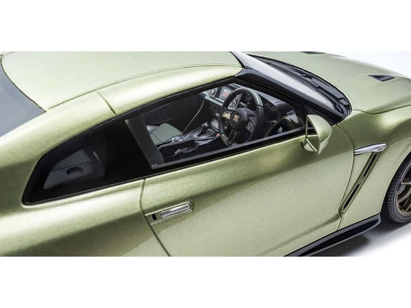 Nissan GT-R Premium Edition T-Spec RHD (Right Hand Drive) Millenium Jade Green Metallic 1/18 Model Car by Kyosho