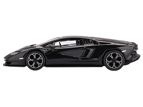 Lamborghini Countach LPI 800-4 Nero Maia Black Limited Edition to 6660 pieces Worldwide 1/64 Diecast Model Car by True Scale Miniatures